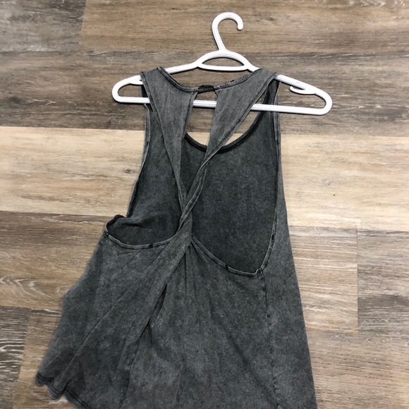 Tank top with crossed back - Picture 2 of 2